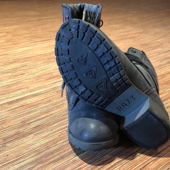 Roxy Boots - Picture 4 of 5